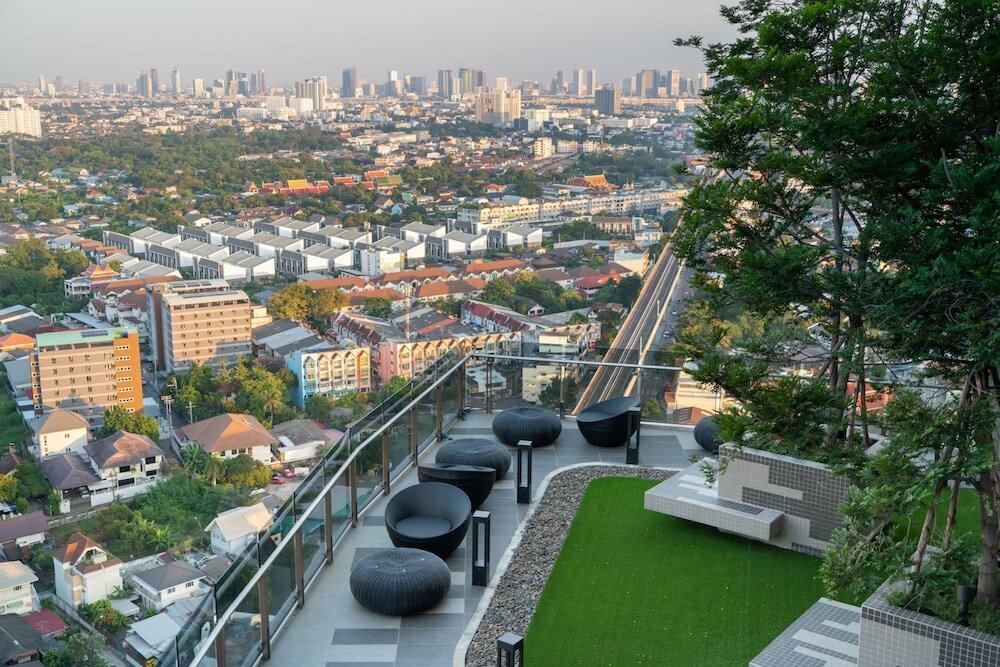 Фото Oakwood Suites Tiwanon Bangkok