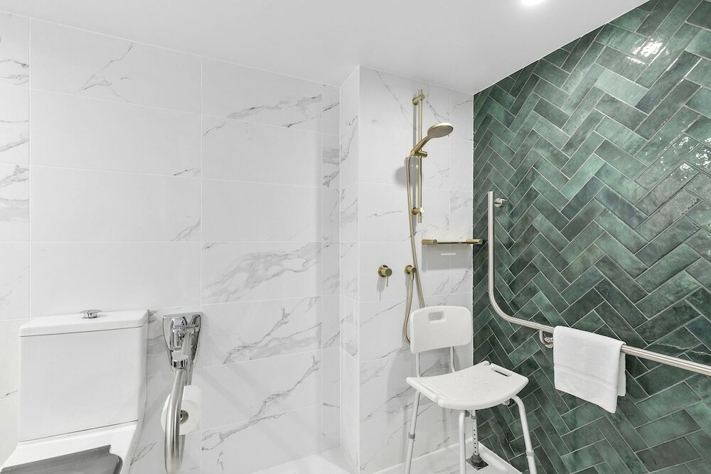 Фото The Benson Hotel