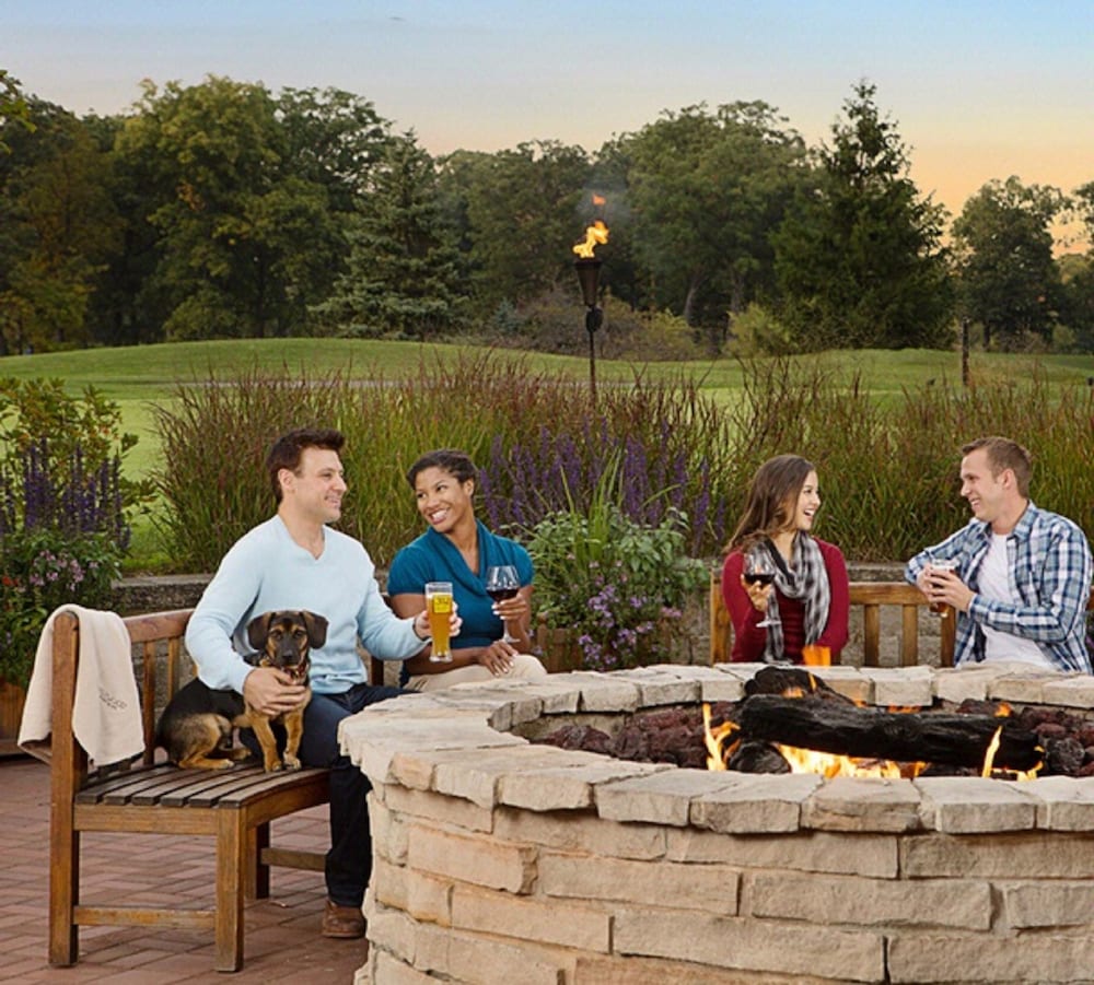 Фото Eaglewood Resort and SPA