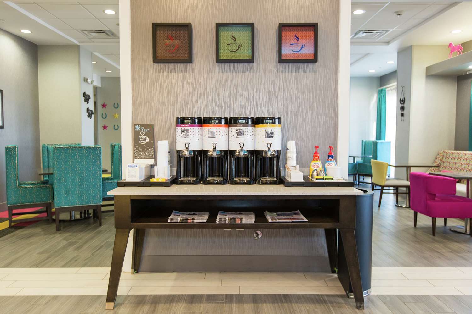 Фото Hampton Inn Mustang