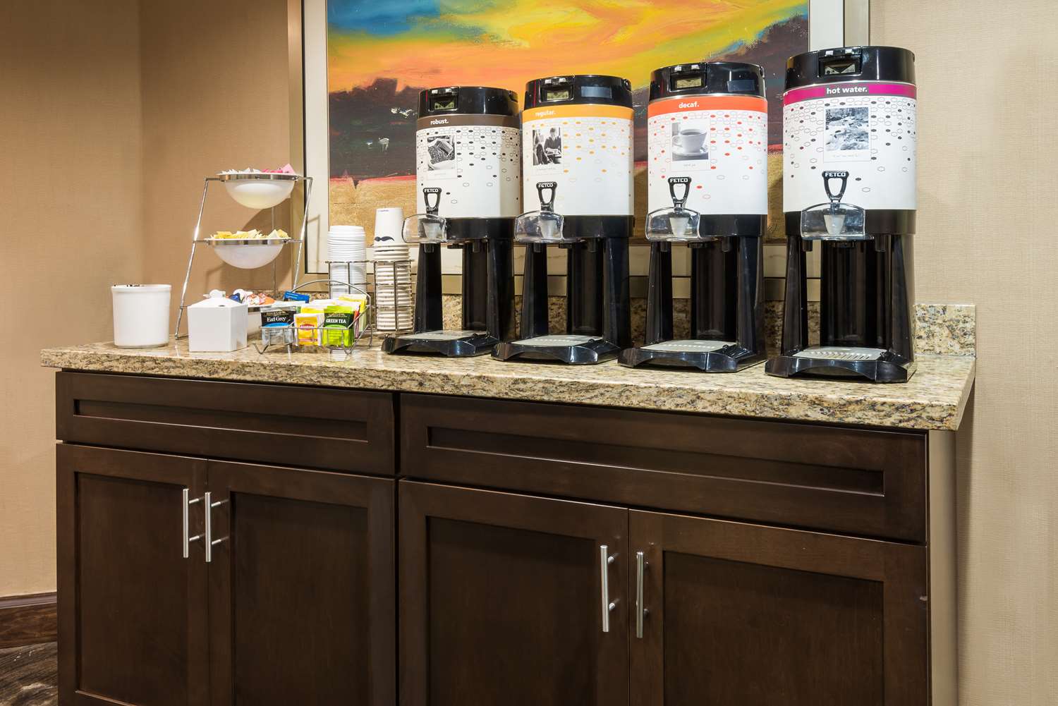 Фото Hampton Inn White Plains/Tarrytown