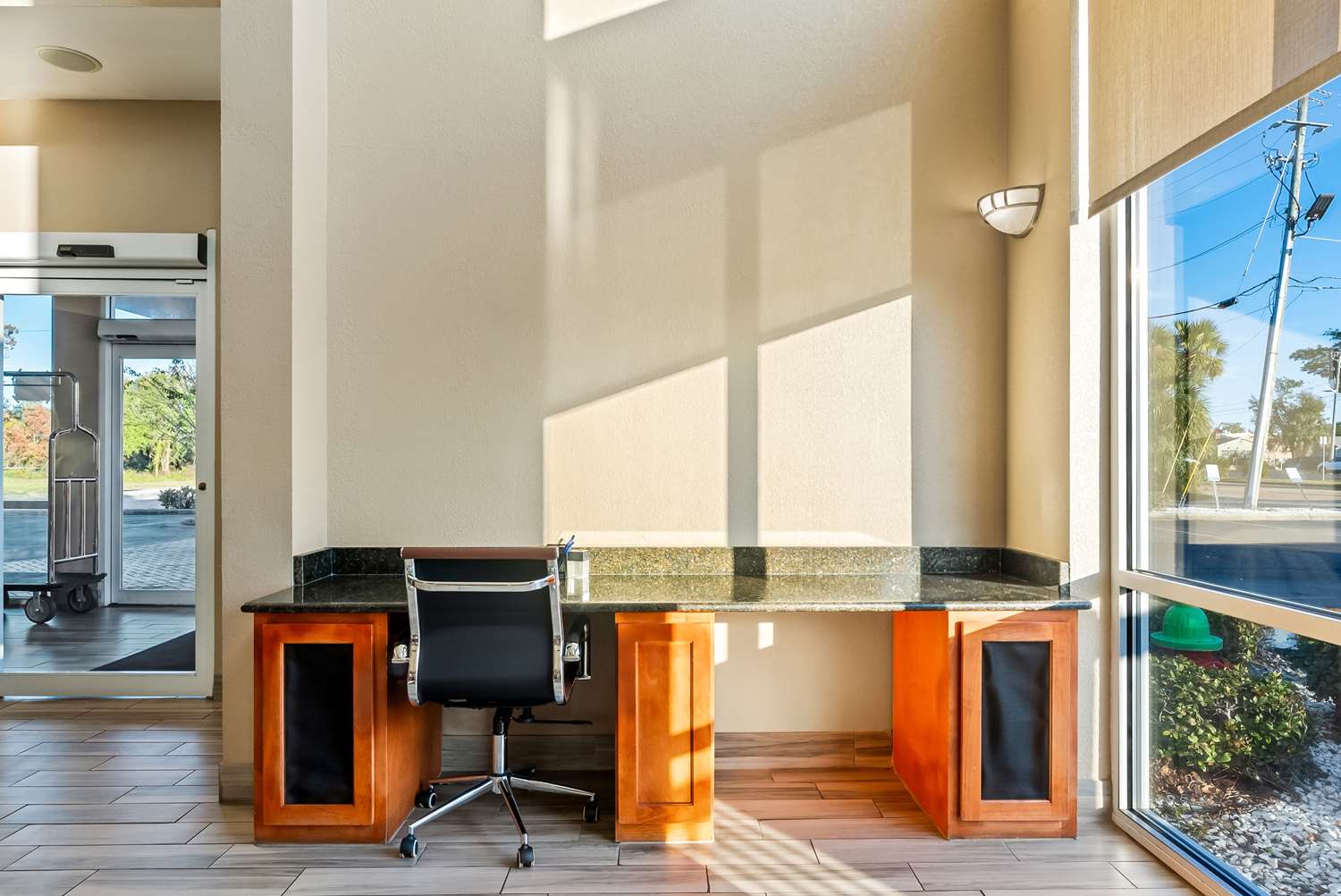 Фото Comfort Inn & Suites