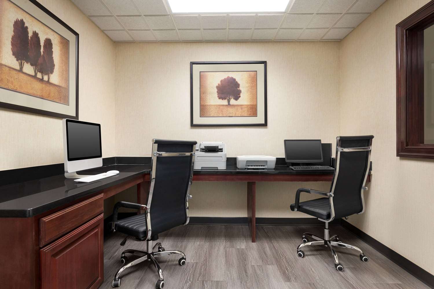 Фото Wingate by Wyndham Southport