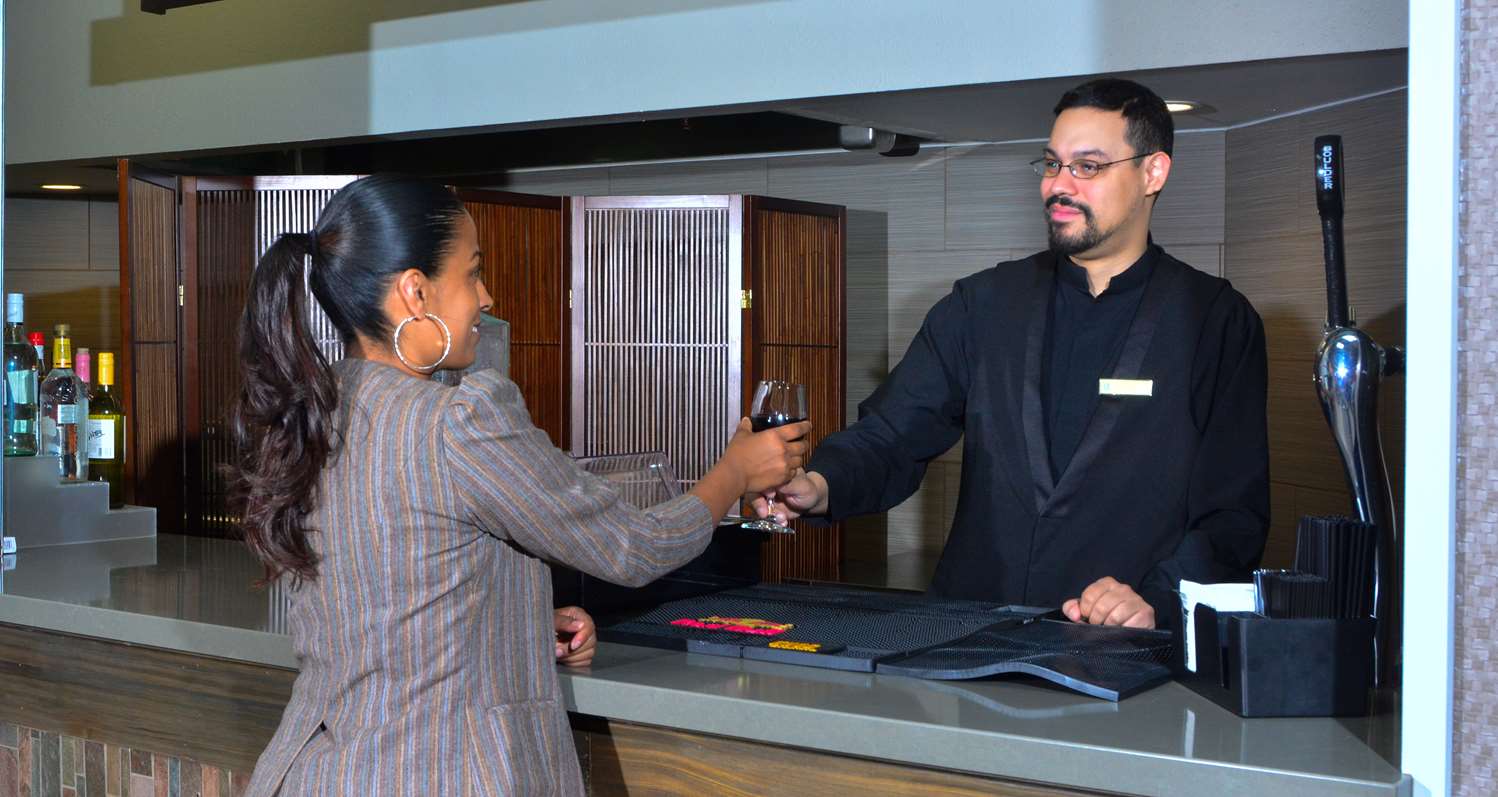 Фото Embassy Suites by Hilton Denver Central Park