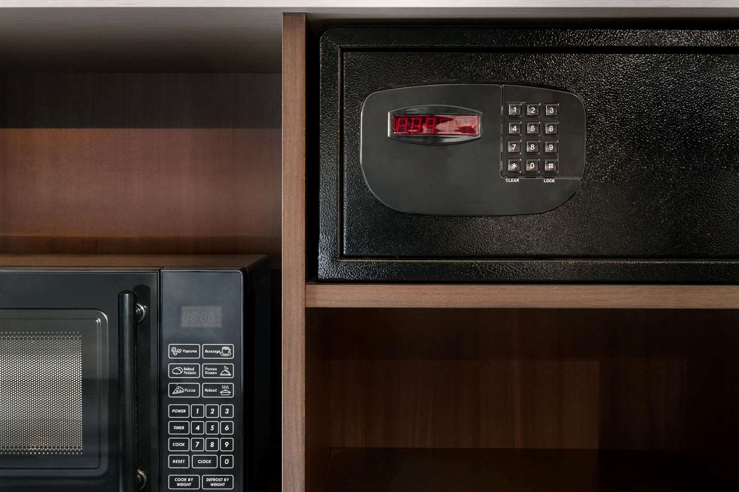 Фото La Quinta Inn & Suites by Wyndham Orlando IDrive Theme Parks