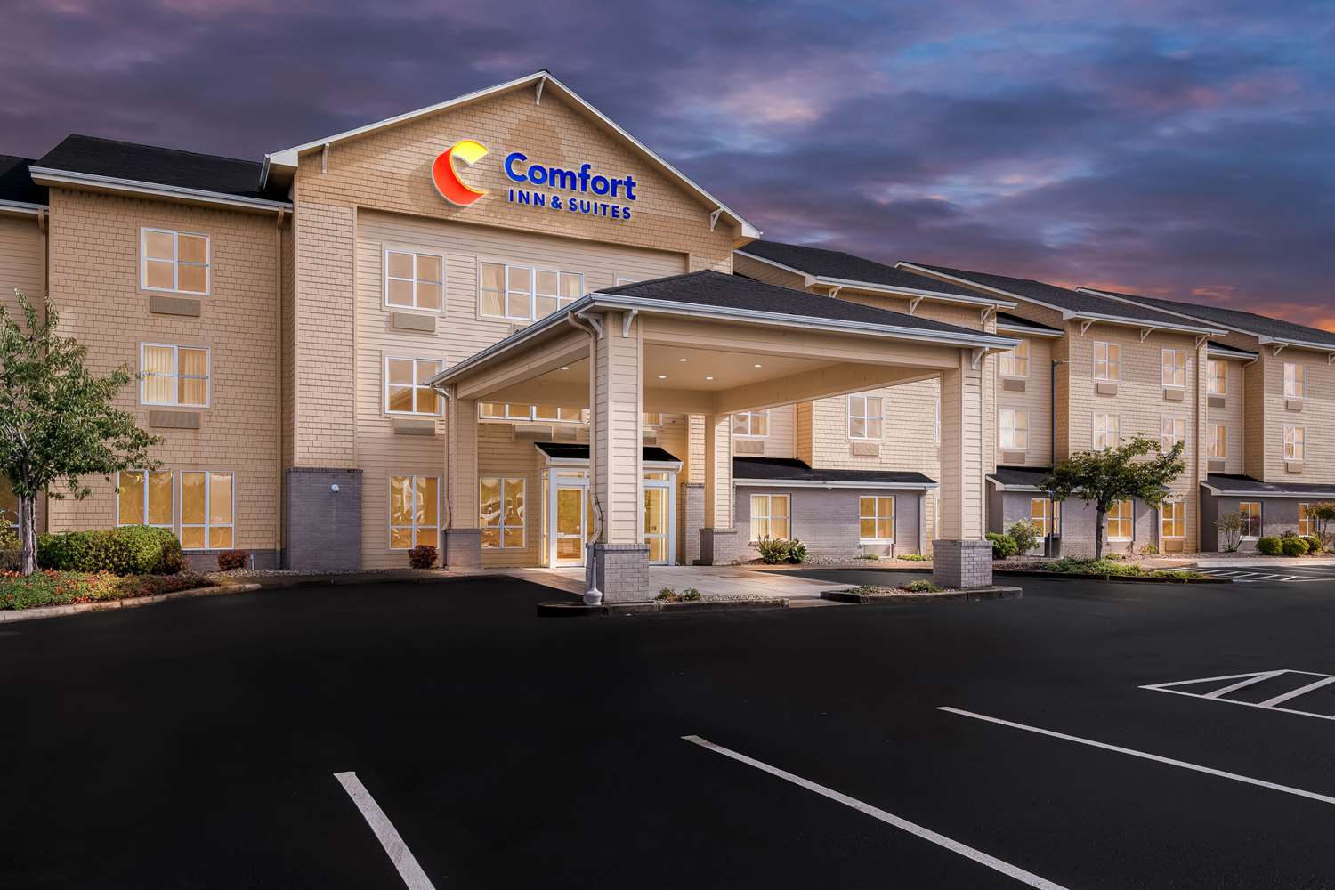 Фото Comfort Inn & Suites Creswell