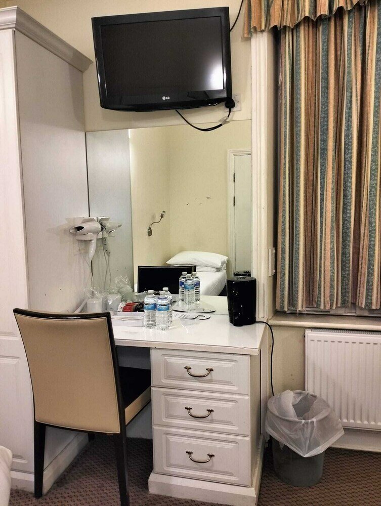 Фото Manor Hotel