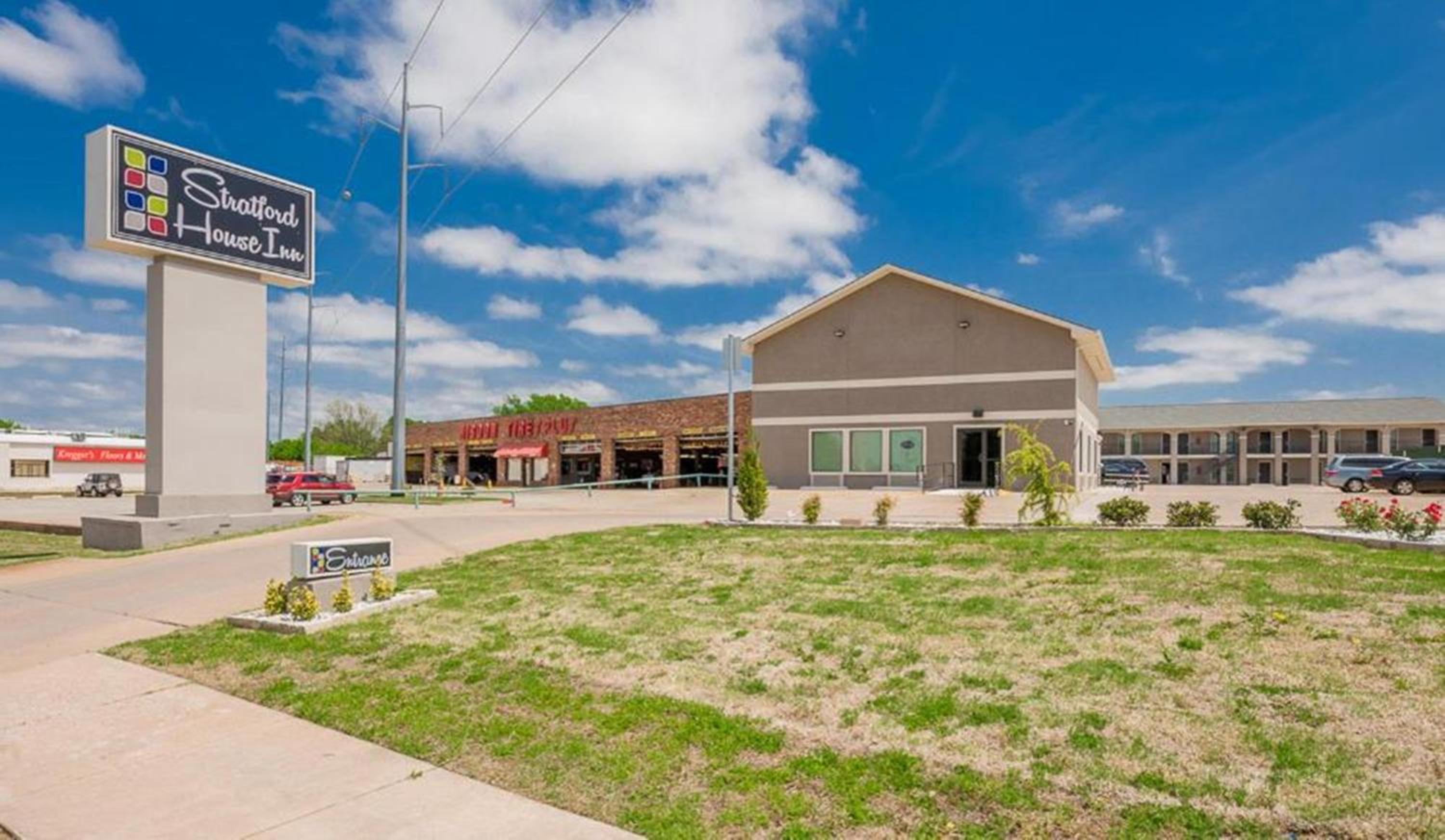 Фото отеля 1