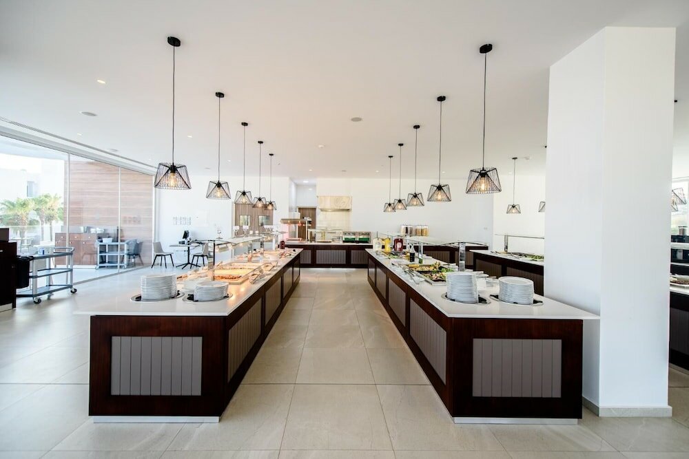 Фото Eleana Hotel