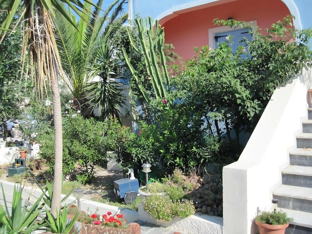 Фото Villa Nikos Karamolegkos