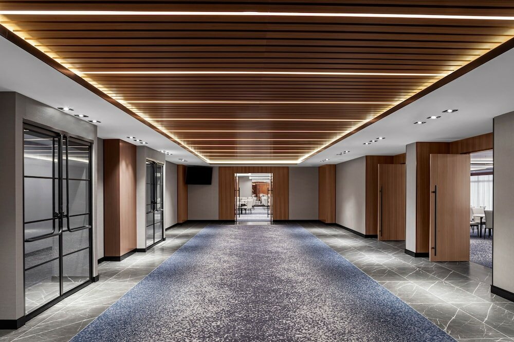 Фото Four Points by Sheraton Flushing