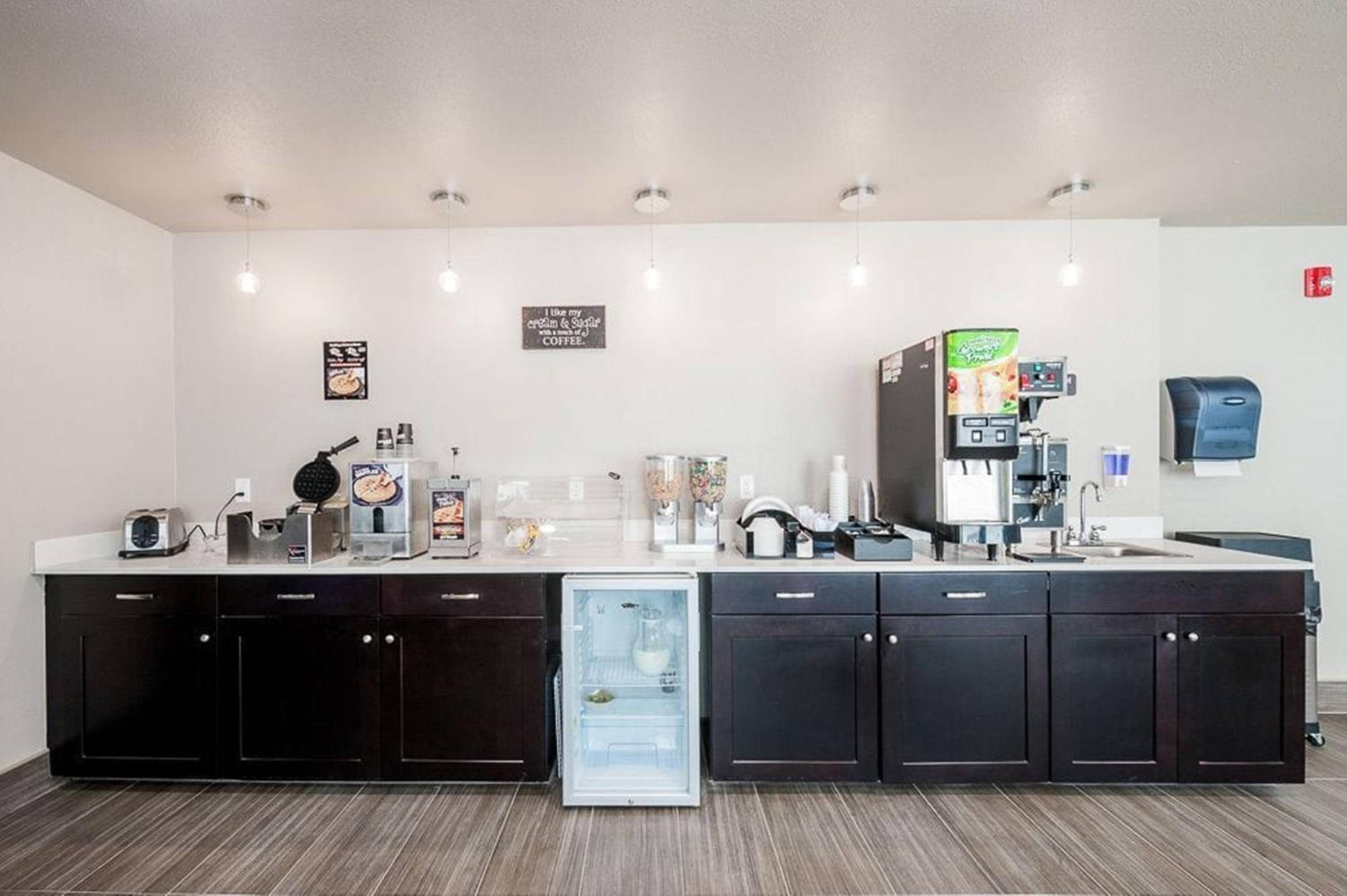 Фото Stratford House Inns - Edmond