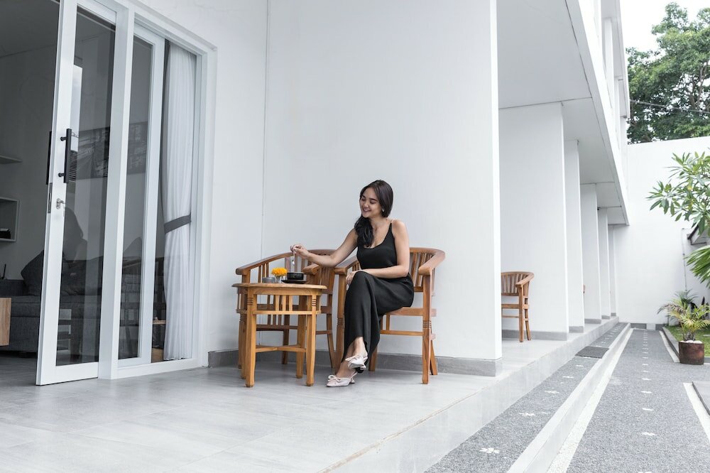 Фото Maisaba Canggu Hotel & Coworking Space