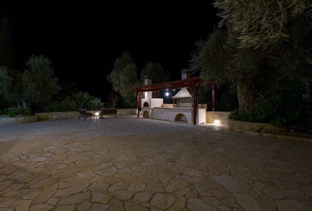 Фото Serenity River Villa