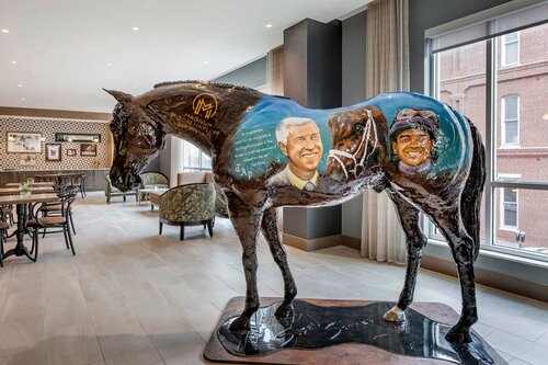 Гостиница Cambria Hotel Louisville Downtown-Whiskey Row в Луисвилле