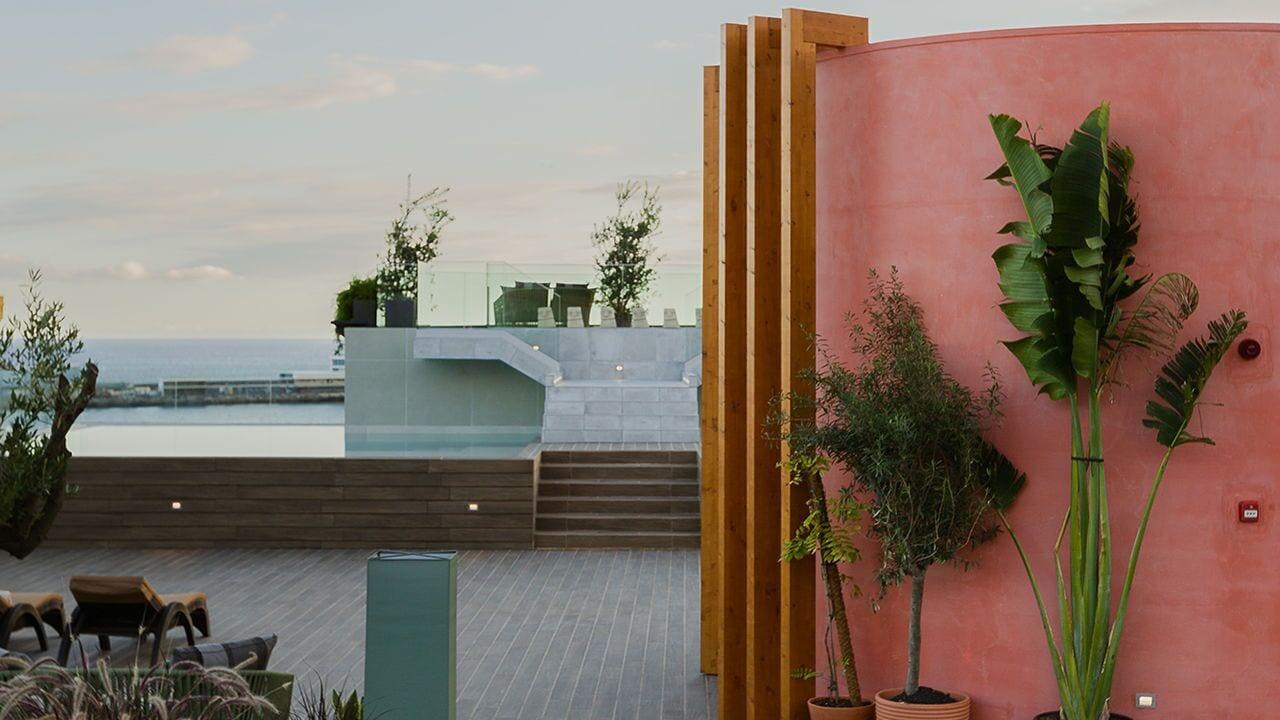 Фото Three House Hotel