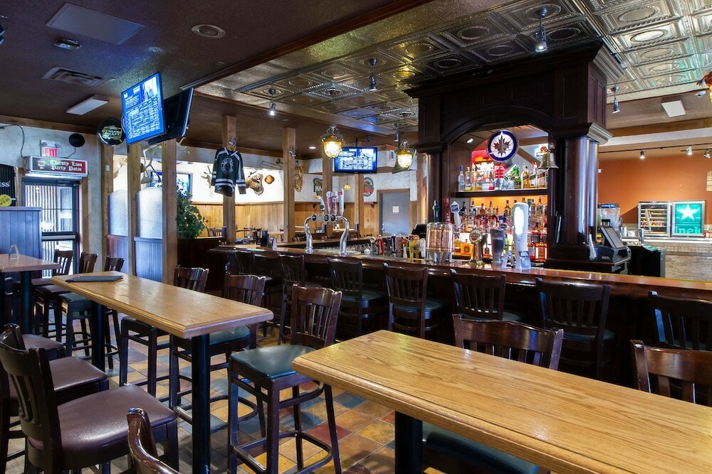 Фото Park West Inn