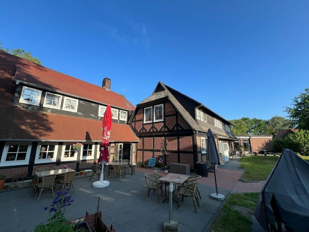 Фото Ferien- & Reitsport Hotel Brunnenhof