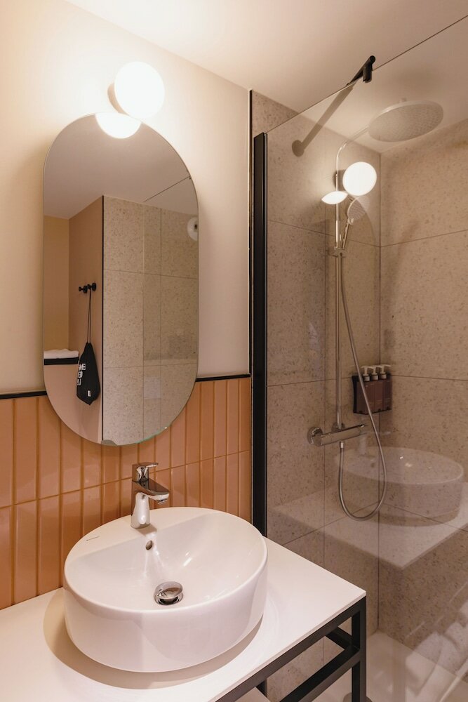 Фото Tribe Lyon Croix Rousse