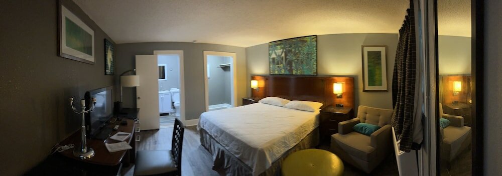 Фото Courtland Inn Motel