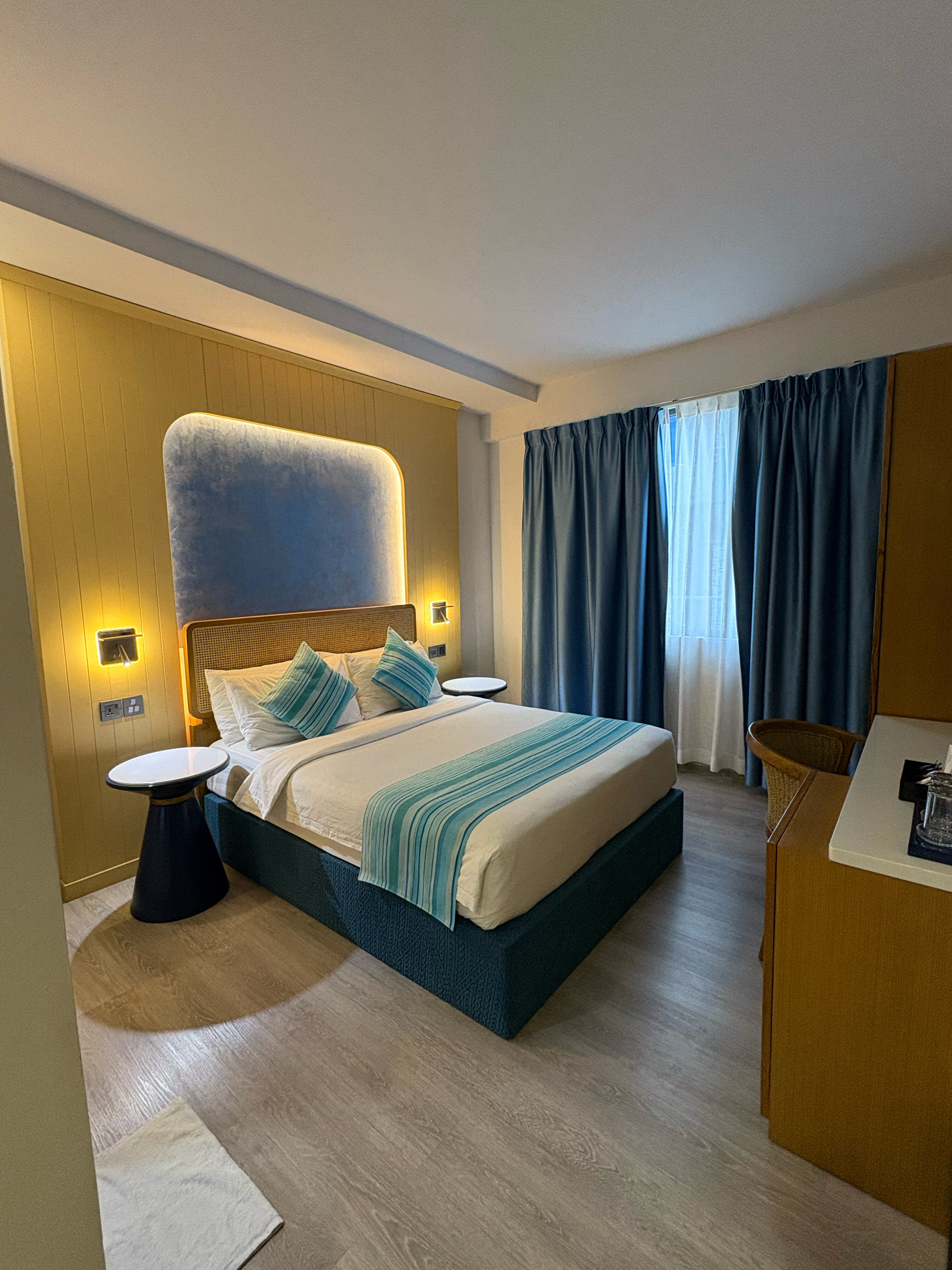 Фото Umet Seaview Hotel with Free Roundtrip Airport Pick up and drop off