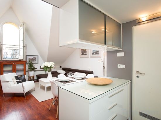 Фото Angel Main Square