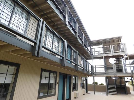 Фото Wave Street Inn