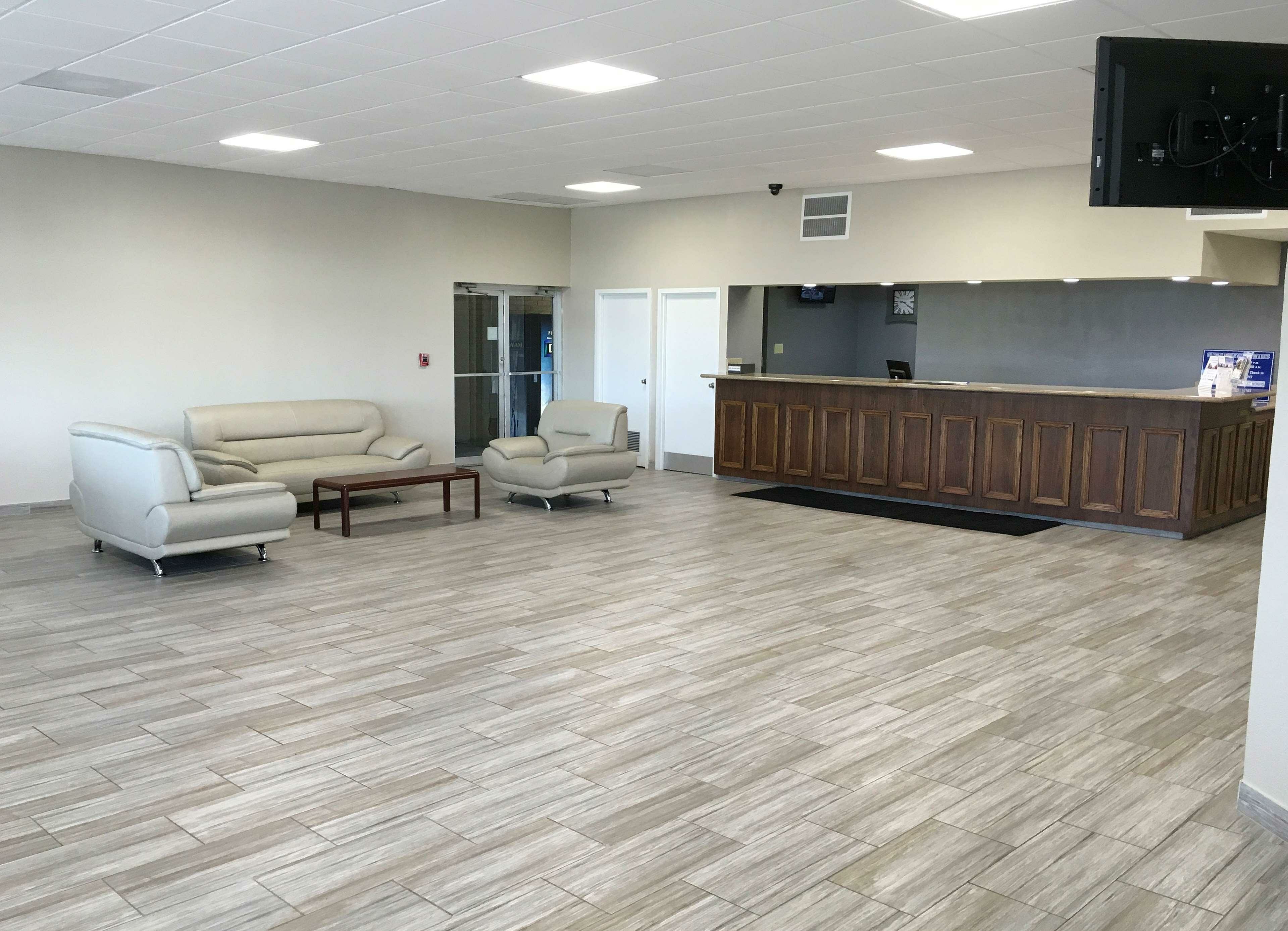 Фото Americas Best Value Inn & Suites Greenville