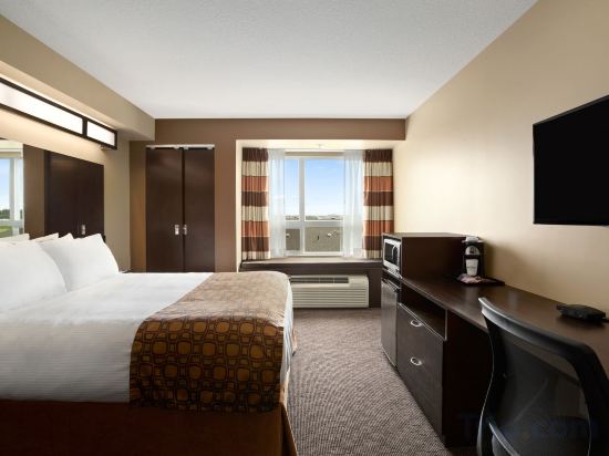 Фото Microtel Inn & Suites by Wyndham Lloydminster