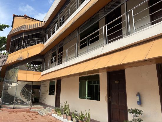 Фото Airport Inn