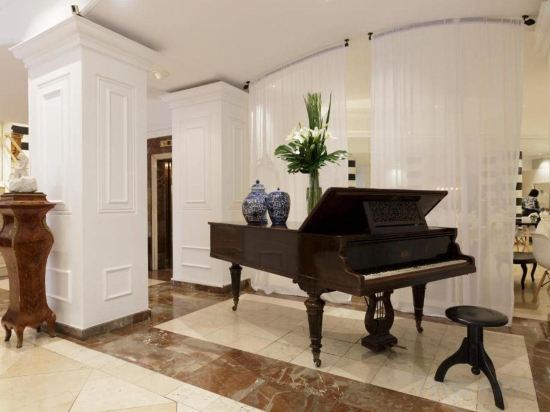 Фото Unique Executive Central