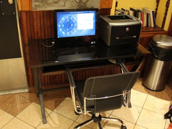 Фото The Historic Blue Moon Hotel - Nyc