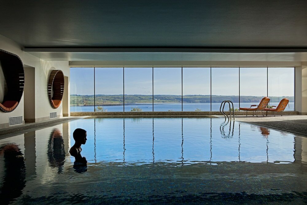 Фото Cliff House Hotel