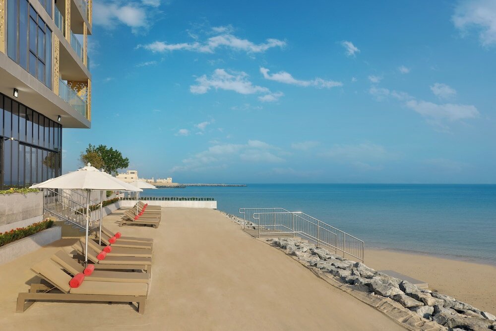 Фото Beach Bay Hotel Mirfa