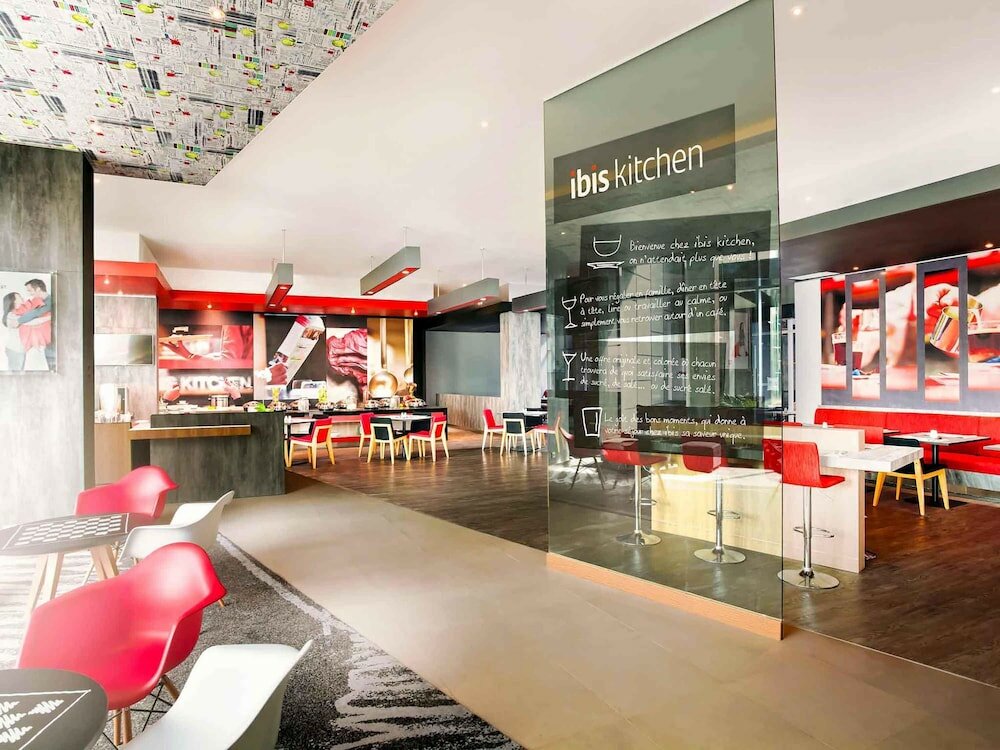 Фото Ibis Makassar City Center
