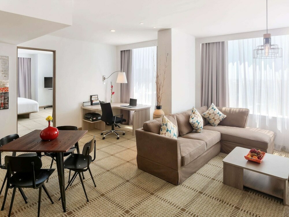 Фото Novotel Makassar Grand Shayla
