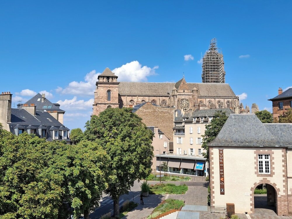 Фото Inter-Hotel De La Tour Maje