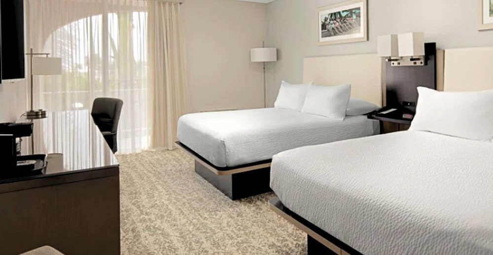 Фото Fairfield Inn And Suites by Marriott Palm Beach