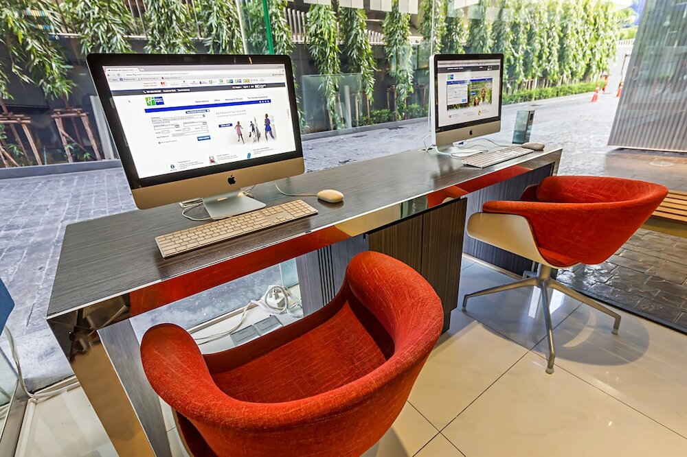 Фото Holiday Inn Express Bangkok Siam, an Ihg Hotel