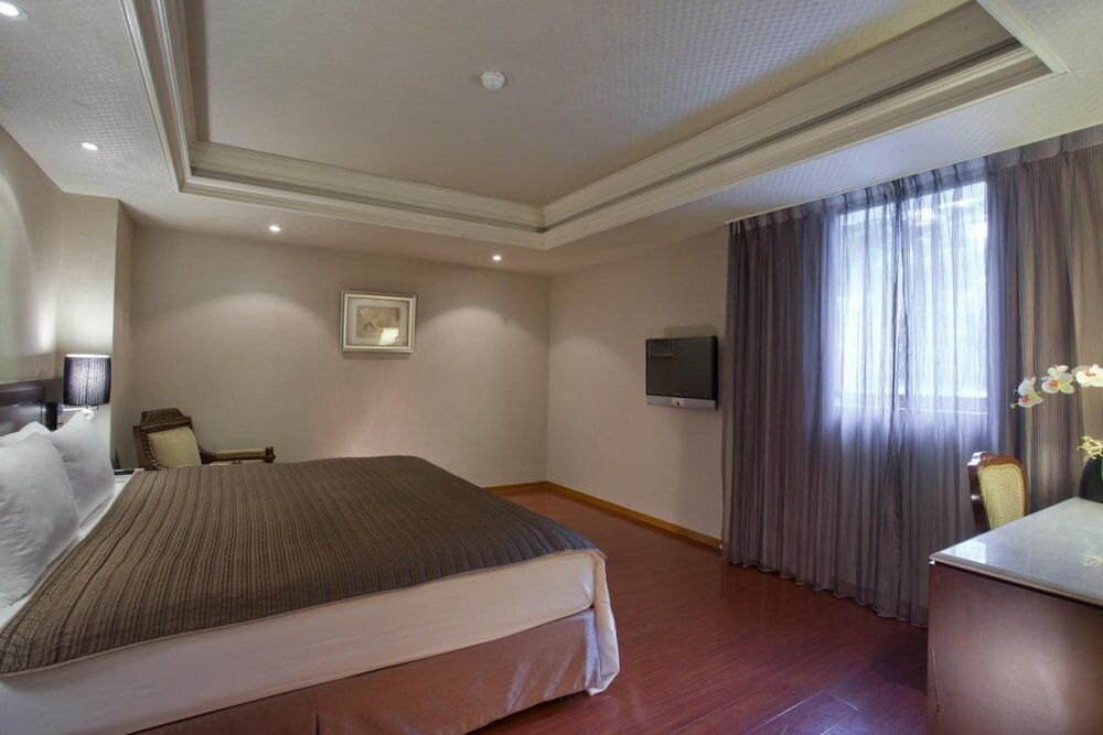 Фото Deja Vu Hotel