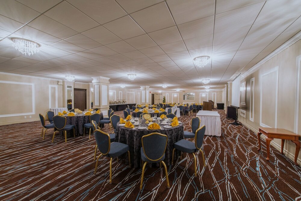 Фото Fantasyland Hotel