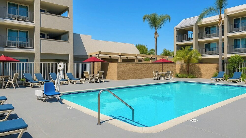 Фото Motel 6 Anaheim Maingate