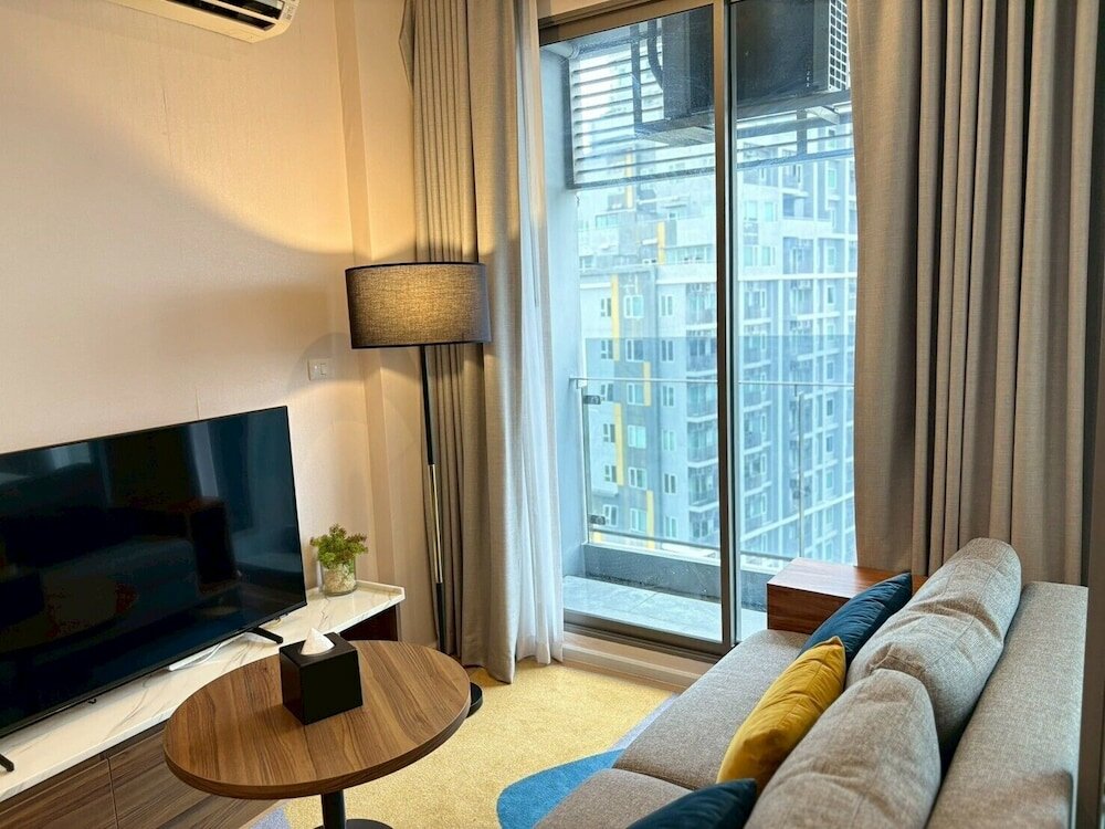 Фото Oakwood Suites Tiwanon Bangkok