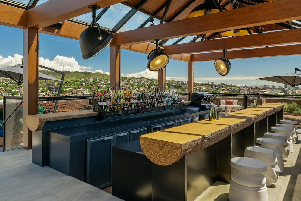 Фото Paragraph Freedom Square, a Luxury Collection Hotel