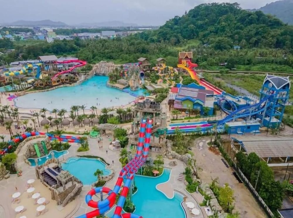 Фото Amora Beach Resort Phuket