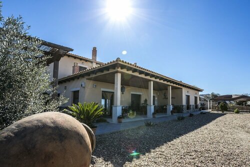 Гостиница Casa Rural La Huerta de Los Nogales в Эстремадуре