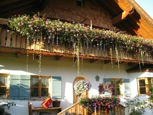 Гостиница Suzanne's B&b & Gardens в Фюссене