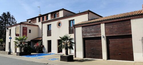 Гостиница Отель La Bosselle в Ле-Сабле-д'Олоне