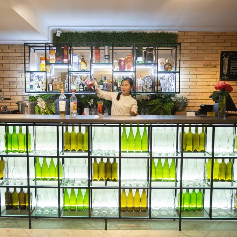 Фото B Hotel Bishkek