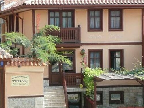 Гостиница Family Hotel at Renaissance Square в Пловдиве